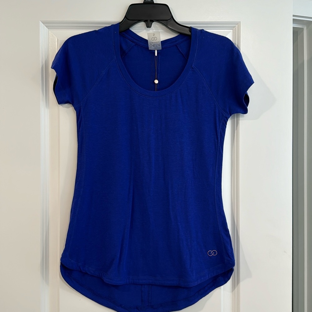Athletic shirt